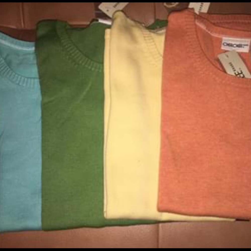 Lot of four sleeveless tops